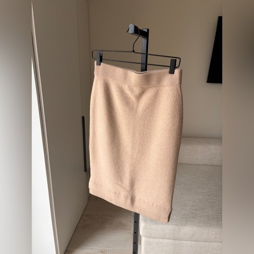 Club Monaco Tan Knit Skirt - Picture 3 of 7